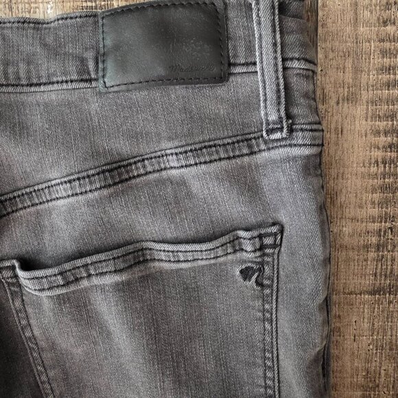 Madewell Raw Hem Light Wash Black 10" High Rise Skinny Jeans Size 28 - Picture 3 of 9